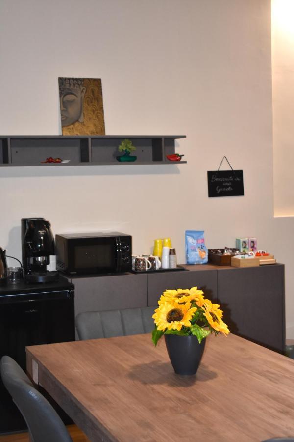Casa Vacanze Oikia - Room Girasole Neapol Zewnętrze zdjęcie