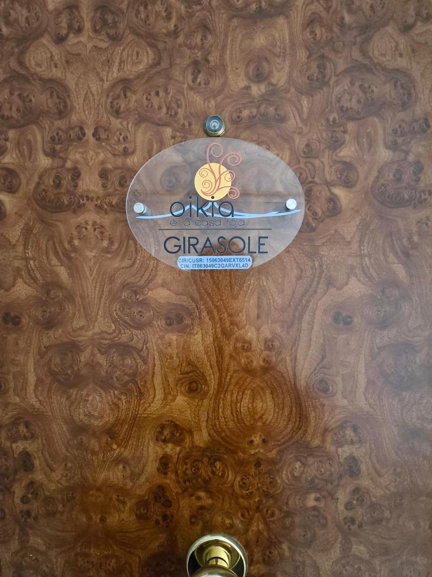 Casa Vacanze Oikia - Room Girasole Neapol Zewnętrze zdjęcie